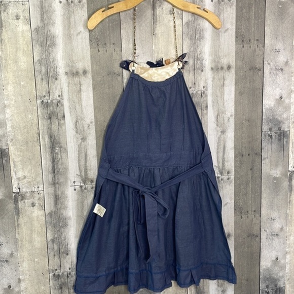 𝅺chambray linen & cotton blend apron w/ floral accents. Adjustable waist & neck - Picture 6 of 12